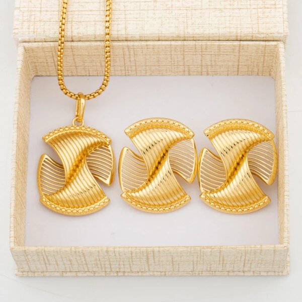 Yueming Trendy Engagement Jewelry Set
