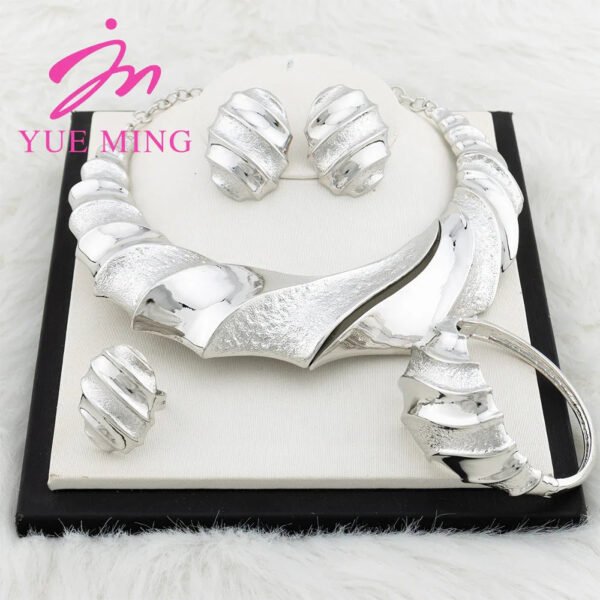Yueming Fashion Wedding Jewelry Pristine Set