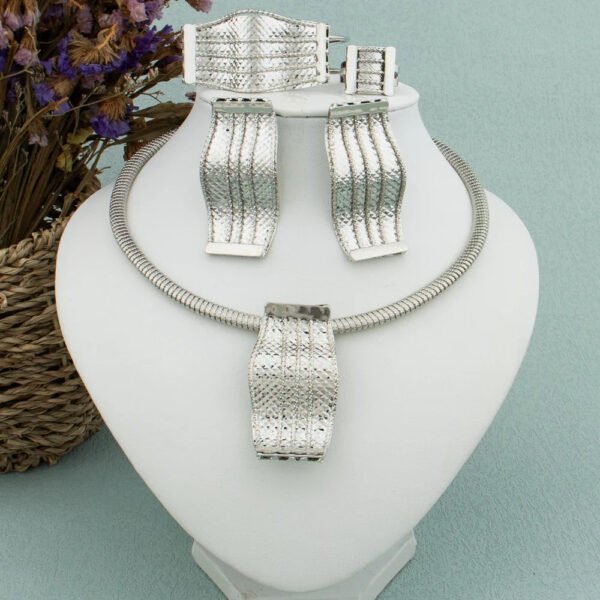 Yueming Fashion Wedding Jewelry Ornate Set