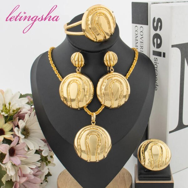 Yueming Luxury Wedding Jewelry Outstanding Set