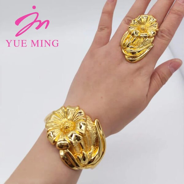 Yueming Copper Luxury Flower Bracelet
