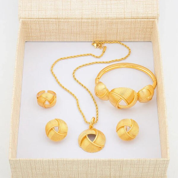 Yueming Fashion Wedding Jewelry Fancy Set