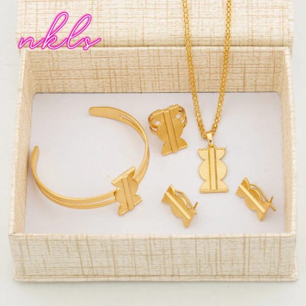 Yueming Stylish Necklace