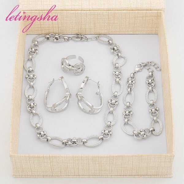 Yueming Classic Jewelry Distinctive Set