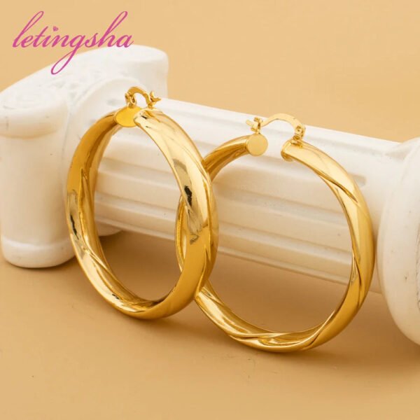 Yueming Fashion Statement Celebration Earrings